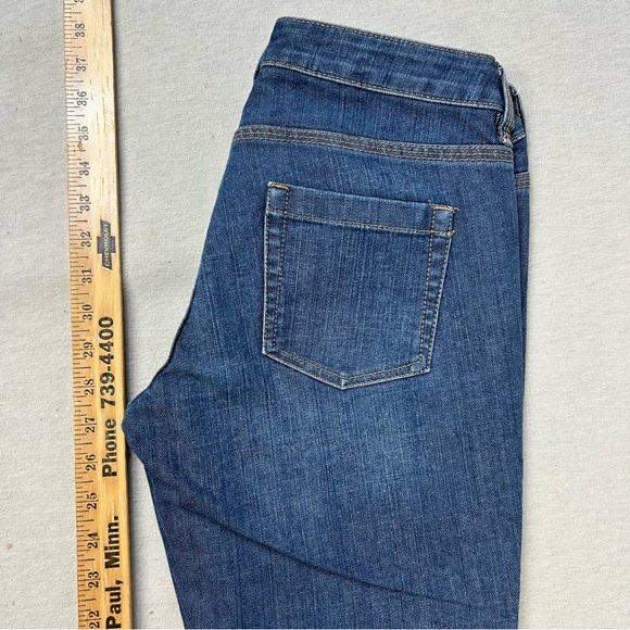 New York & Company PETITE Low Rise Boot Cut Curvy Medium Wash Jeans W - Picture 2 of 10